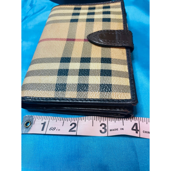 Burberry Haymarket Check Bi-Fold Wallet Tan/Brown One Size EUC - Picture 9 of 9